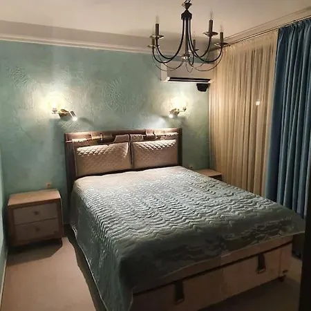 злато изглед море